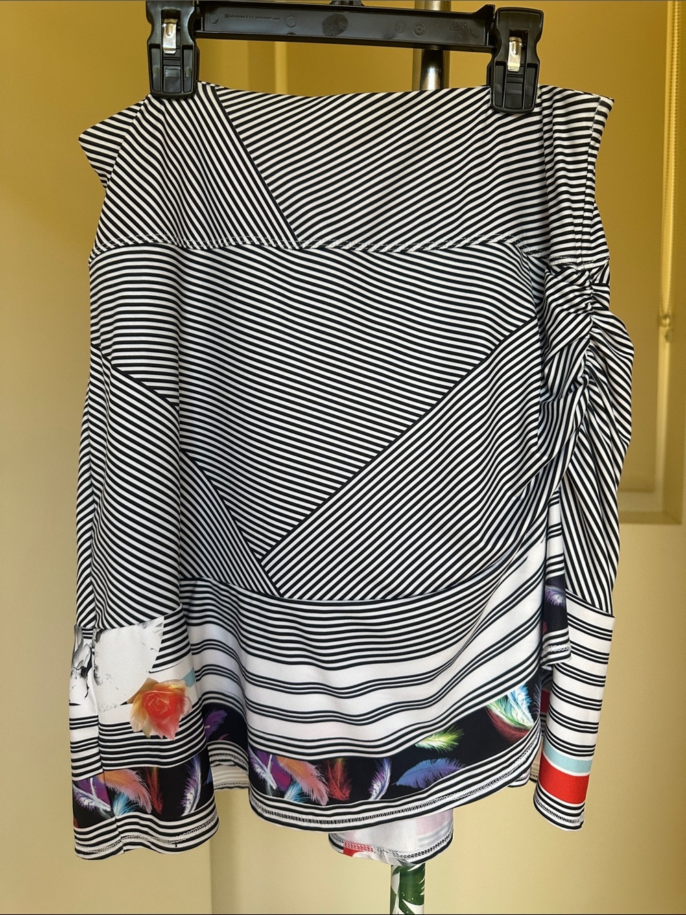 Lucky In Love Size Small Top and Skirt Set - Picture 12 of 12